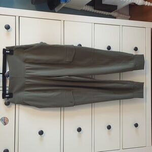 Athleta Venice High Rise Cargo Jogger - Small